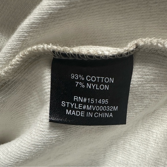 Maven Co-op Men's Marled Performance Henley long-sleeve shirt. - Picture 5 of 6